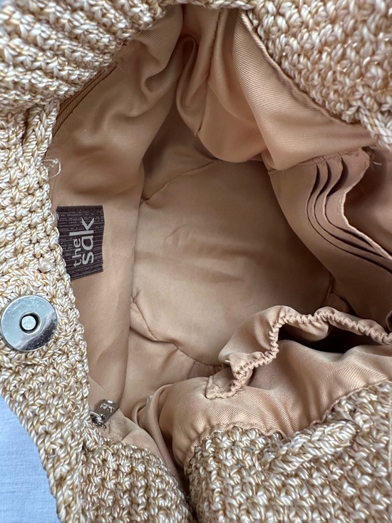 The Sak Crochet Knit Bucket Bag Boho Crossbody Neutral Tan Drawstring Purse - Picture 8 of 14